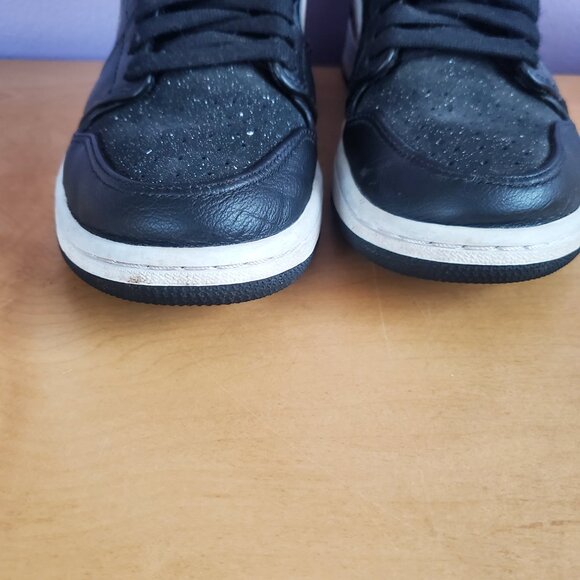 Women's Size 8 Air Jordon High Tops With Pink Marble Swoosh - Picture 4 of 7